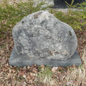 Luonnonkivi 13