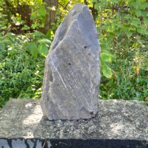 uurnahautakivi